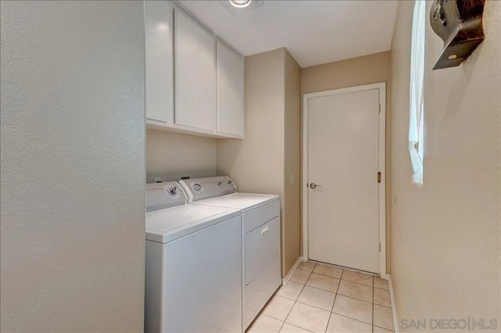 1315 Buttonbrush Ln El Cajon, CA 92019
