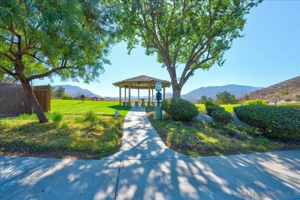 1315 Buttonbrush Ln El Cajon, CA 92019