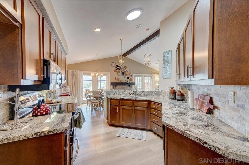 1315 Buttonbrush Ln El Cajon, CA 92019