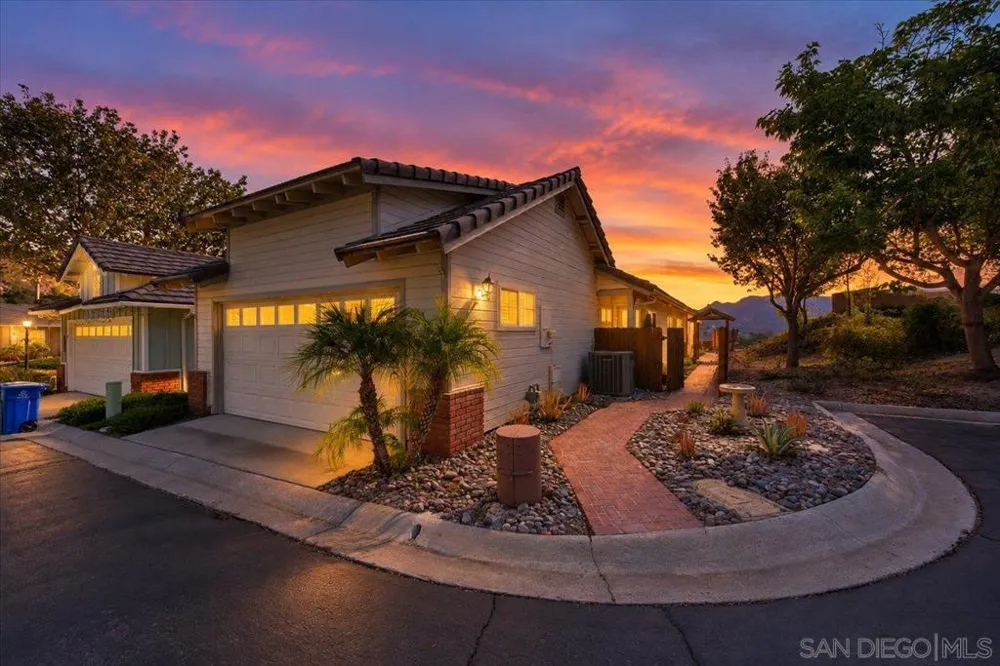 1315 Buttonbrush Ln El Cajon, CA 92019