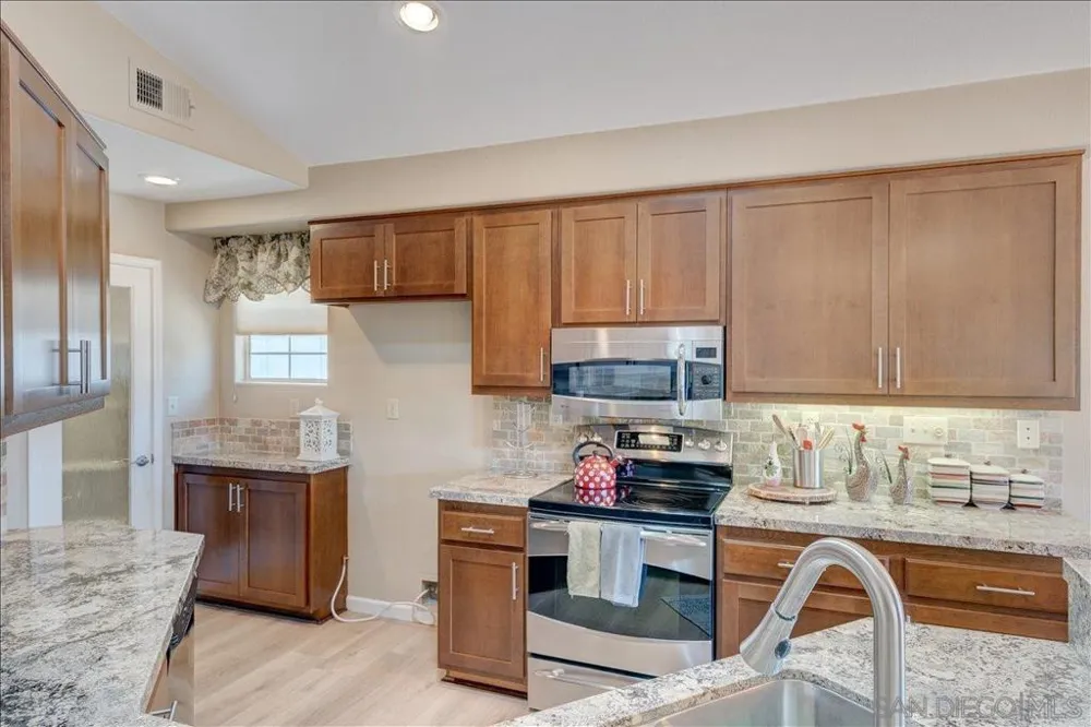 1315 Buttonbrush Ln El Cajon, CA 92019