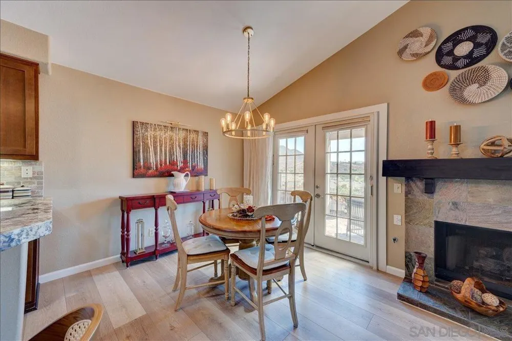 1315 Buttonbrush Ln El Cajon, CA 92019
