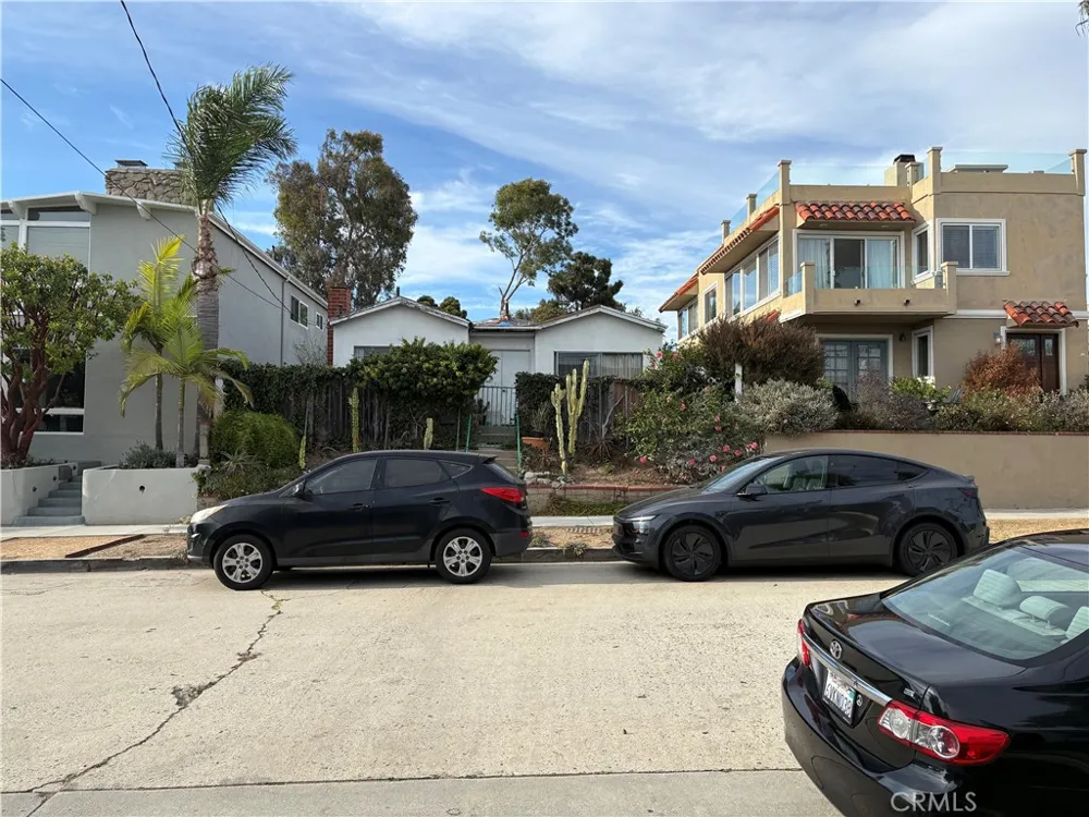 735 Longfellow Avenue Hermosa Beach, CA 90254