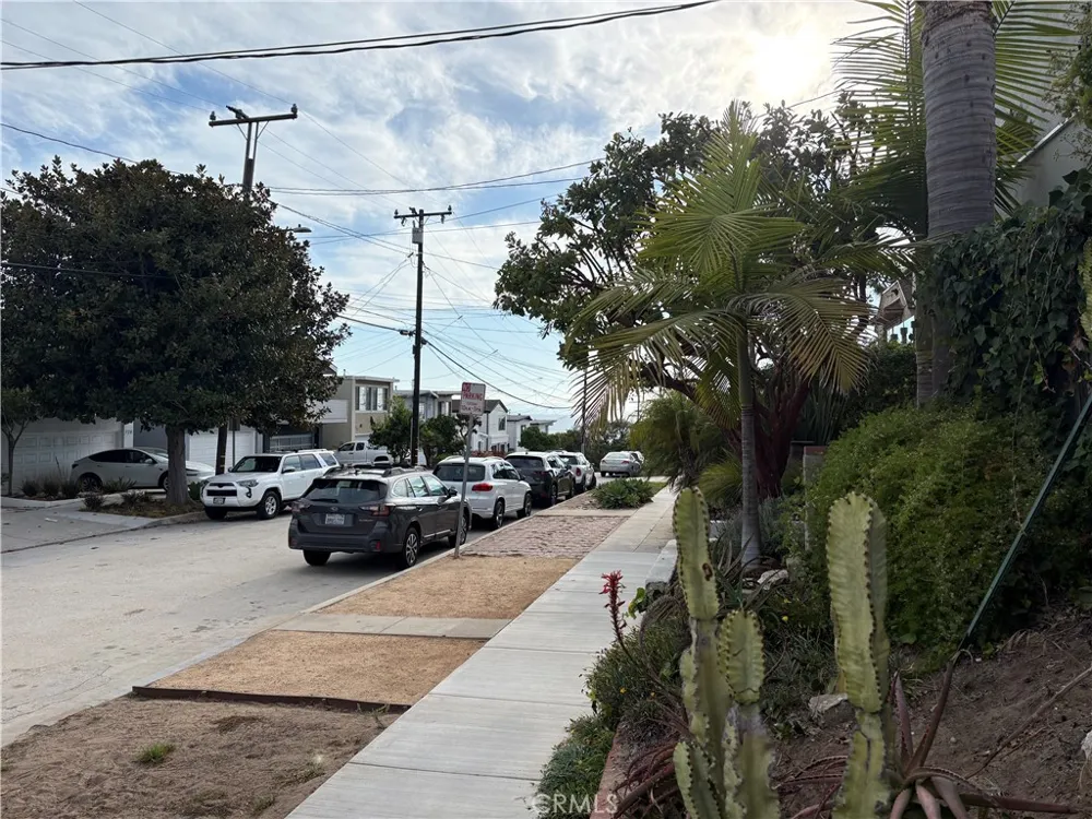 735 Longfellow Avenue Hermosa Beach, CA 90254