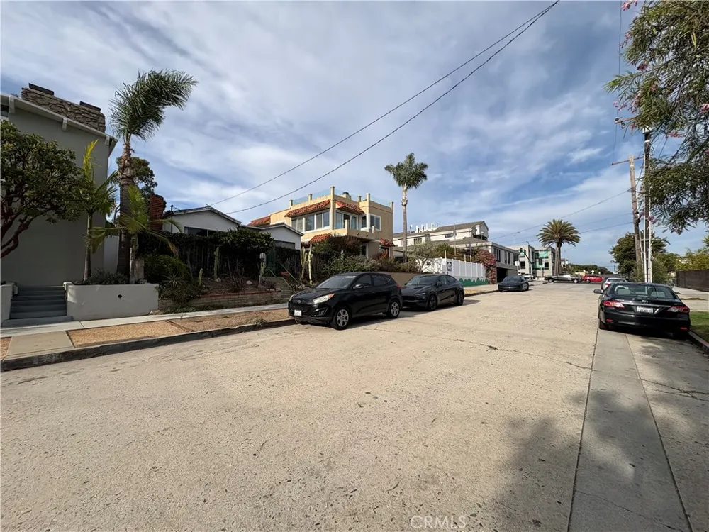 735 Longfellow Avenue Hermosa Beach, CA 90254