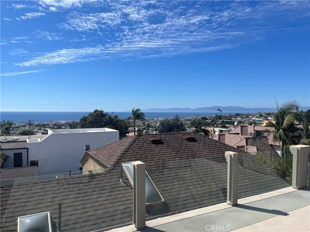 735 Longfellow Avenue Hermosa Beach, CA 90254