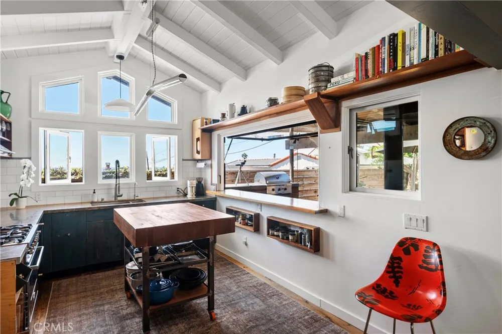 255 Center Laguna Beach, CA 92651