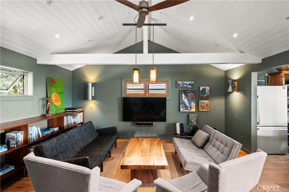 255 Center Laguna Beach, CA 92651