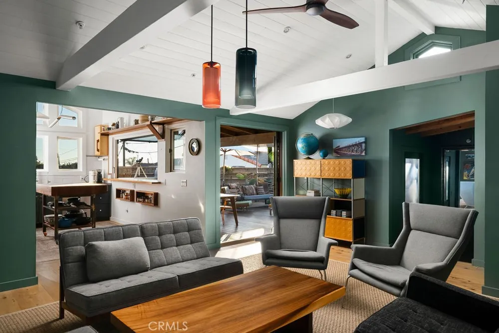 255 Center Laguna Beach, CA 92651