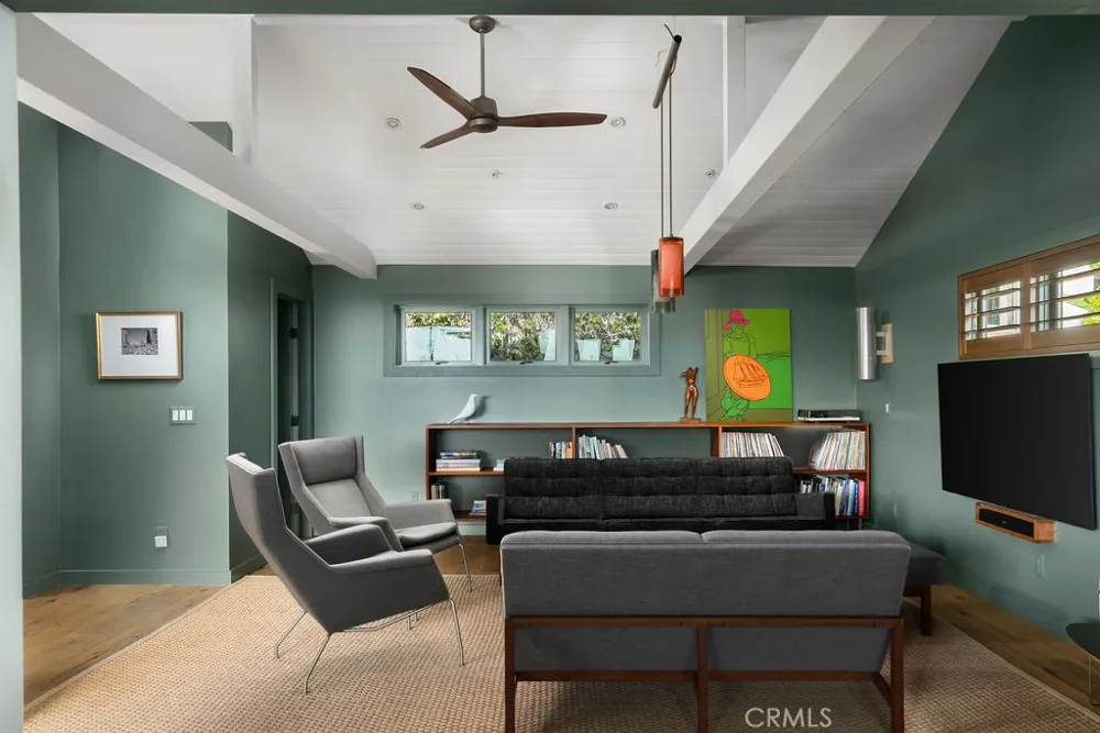 255 Center Laguna Beach, CA 92651
