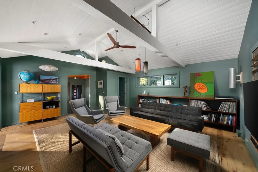 255 Center Laguna Beach, CA 92651