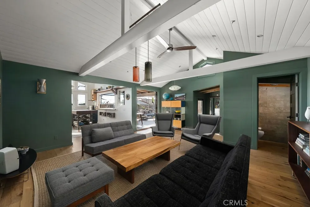 255 Center Laguna Beach, CA 92651