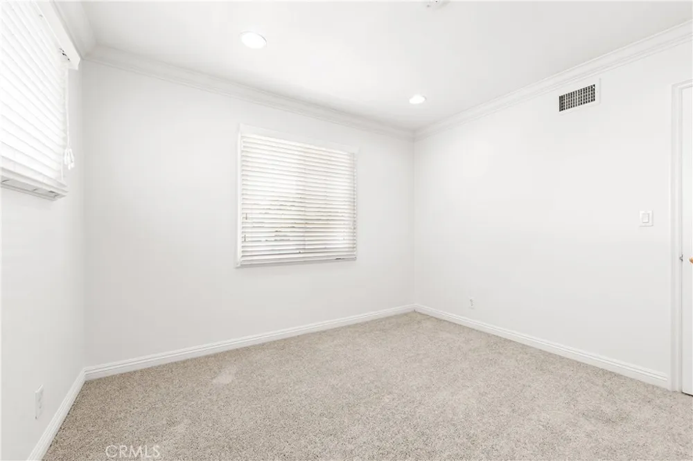 5892 Meadowlark Drive Huntington Beach, CA 92649