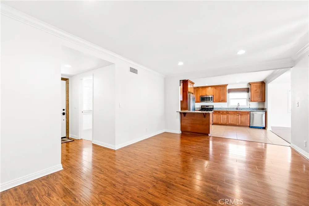 5892 Meadowlark Drive Huntington Beach, CA 92649