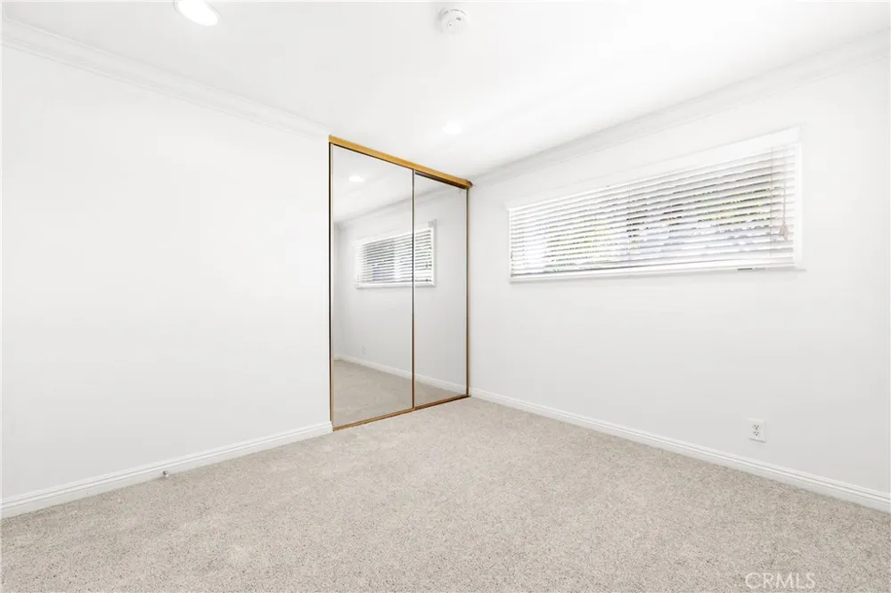 5892 Meadowlark Drive Huntington Beach, CA 92649