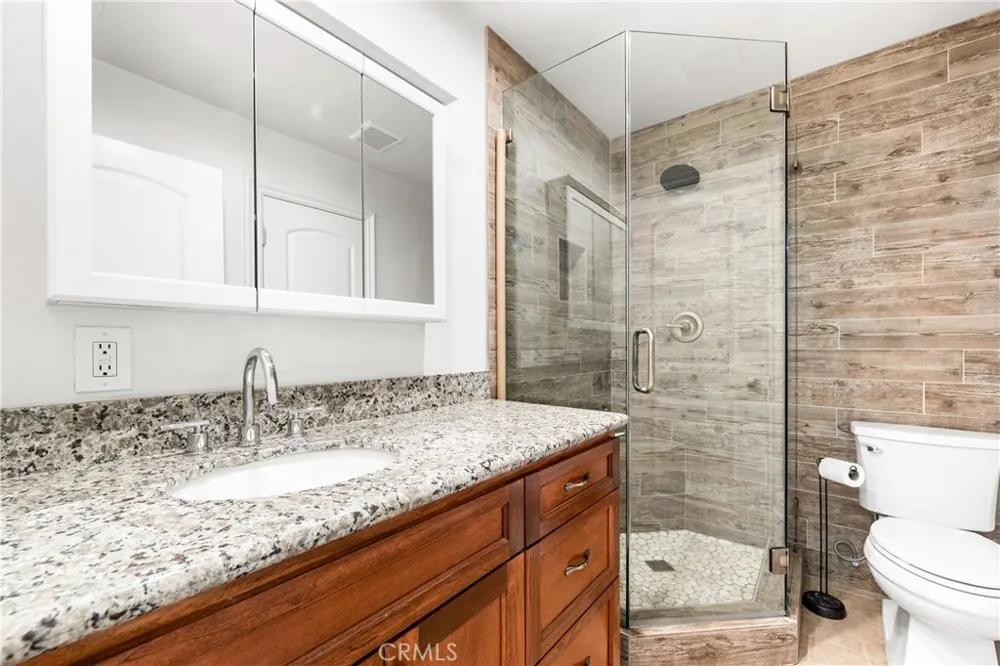 5892 Meadowlark Drive Huntington Beach, CA 92649