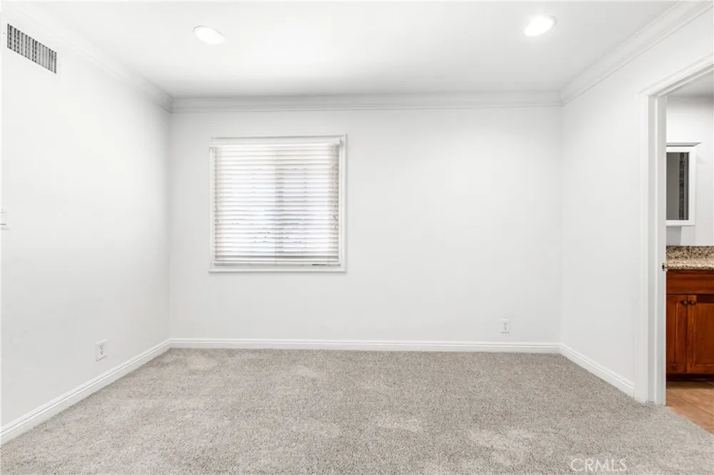 5892 Meadowlark Drive Huntington Beach, CA 92649