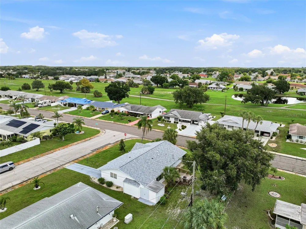 702 THUNDERBIRD AVENUE Sun City Center, FL 33573