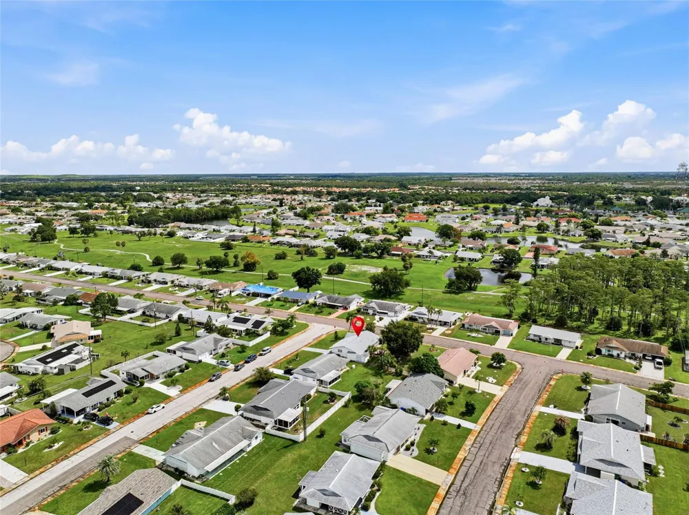 702 THUNDERBIRD AVENUE Sun City Center, FL 33573