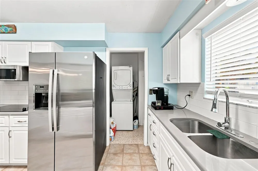 702 THUNDERBIRD AVENUE Sun City Center, FL 33573
