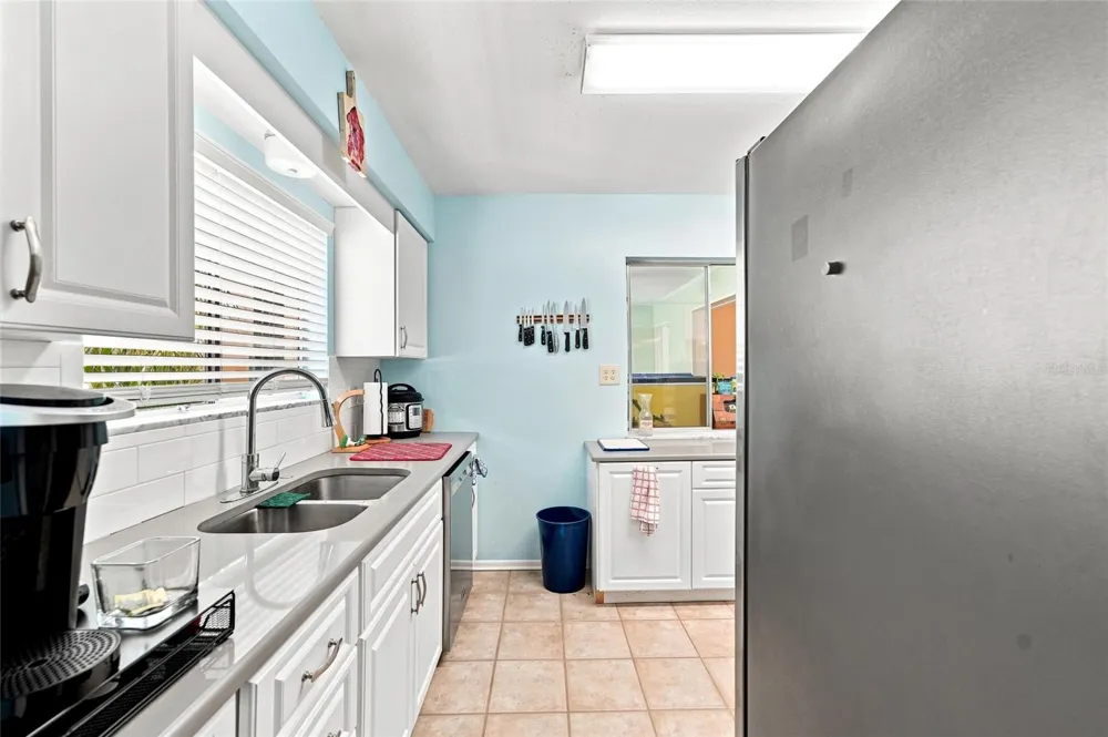 702 THUNDERBIRD AVENUE Sun City Center, FL 33573