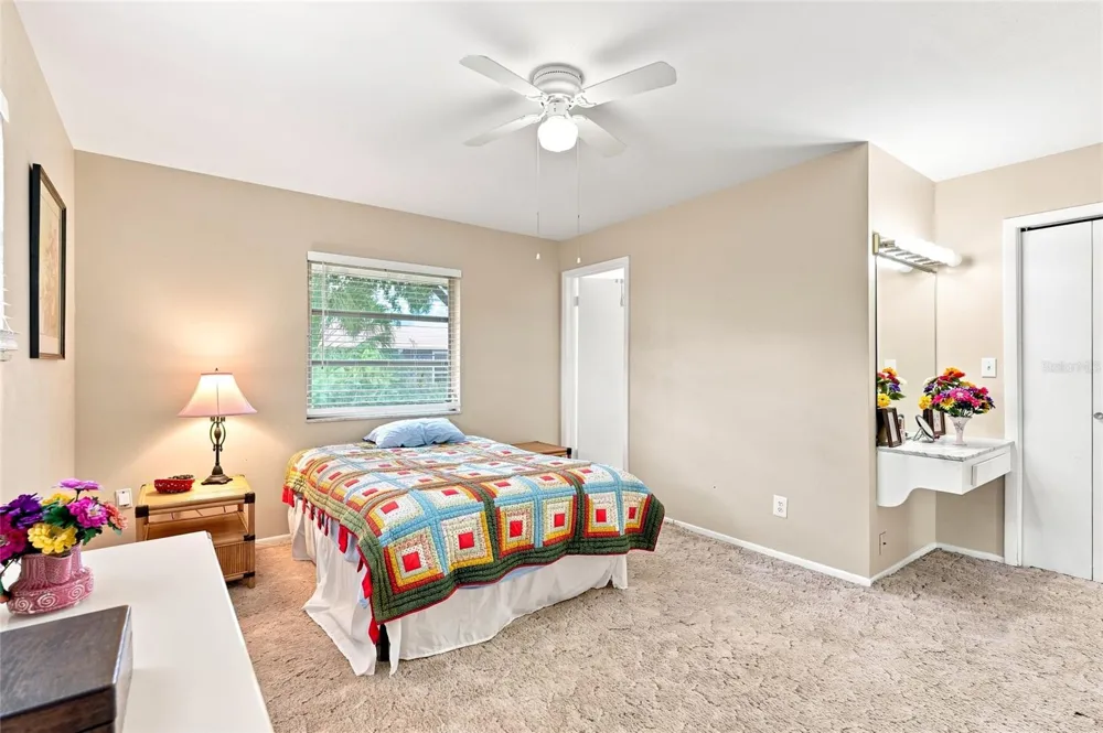 702 THUNDERBIRD AVENUE Sun City Center, FL 33573