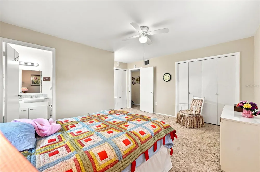 702 THUNDERBIRD AVENUE Sun City Center, FL 33573