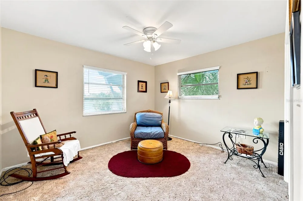 702 THUNDERBIRD AVENUE Sun City Center, FL 33573