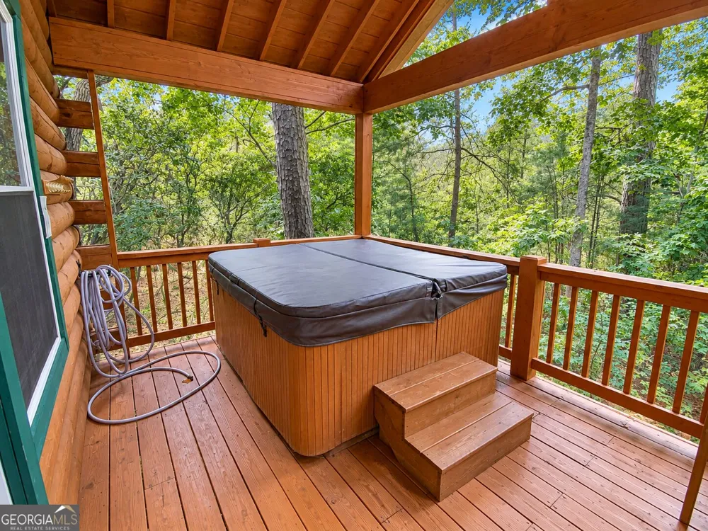 324 Heavenly RDG Sautee Nacoochee, GA 30571