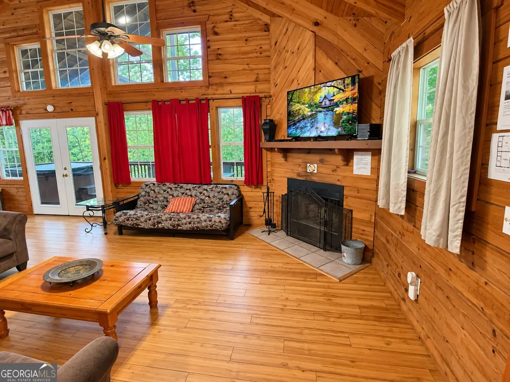 324 Heavenly RDG Sautee Nacoochee, GA 30571