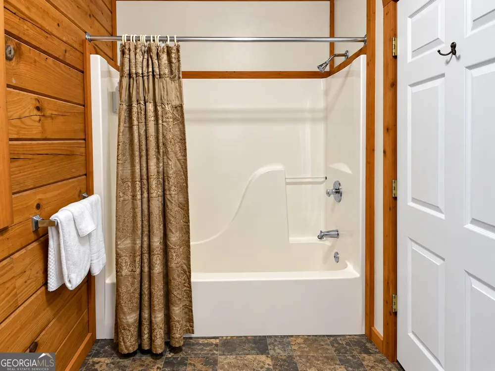 324 Heavenly RDG Sautee Nacoochee, GA 30571