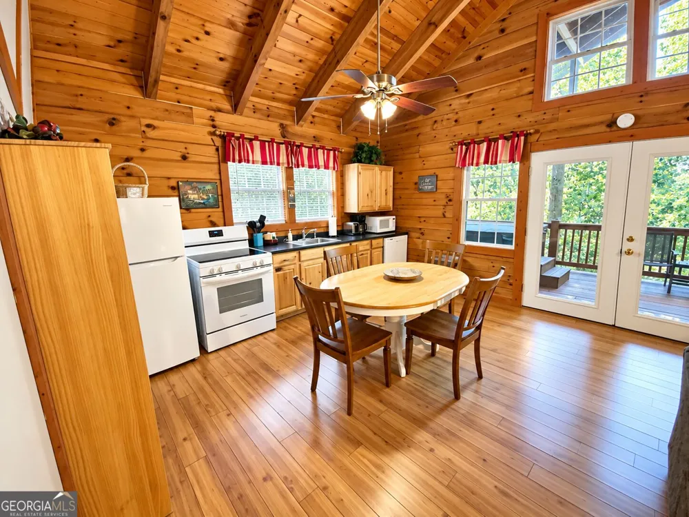 324 Heavenly RDG Sautee Nacoochee, GA 30571