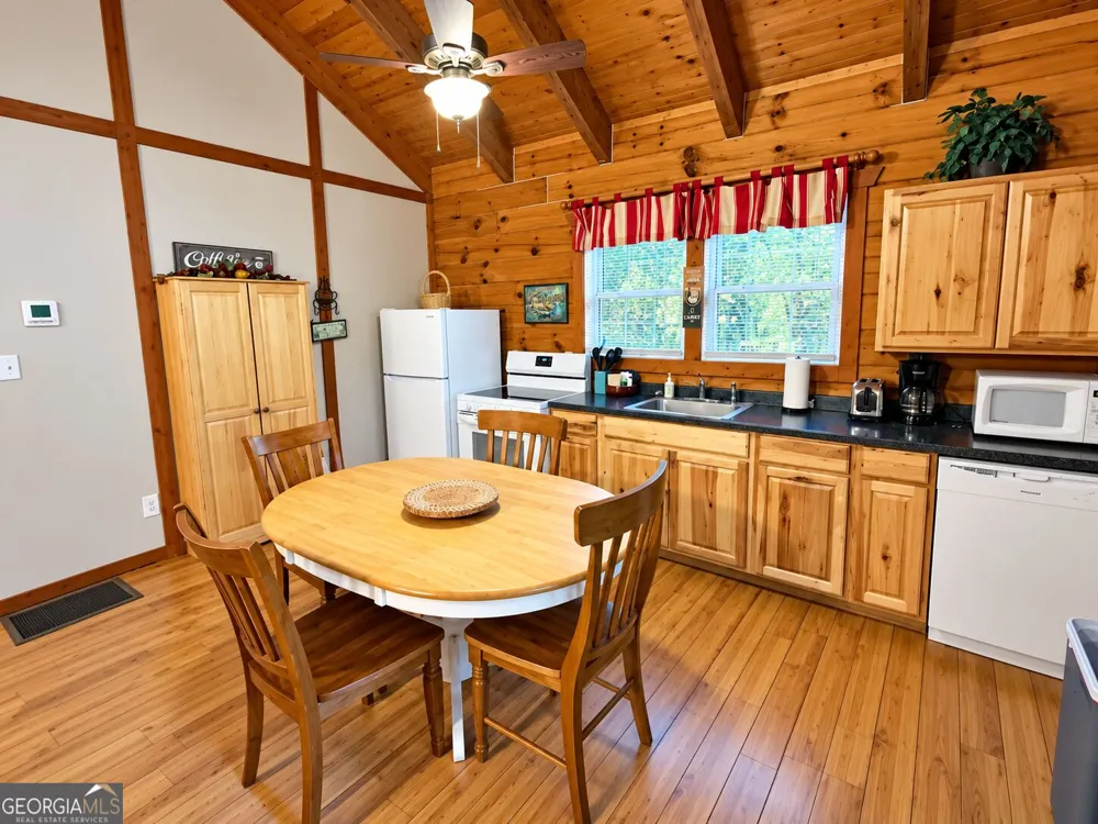 324 Heavenly RDG Sautee Nacoochee, GA 30571