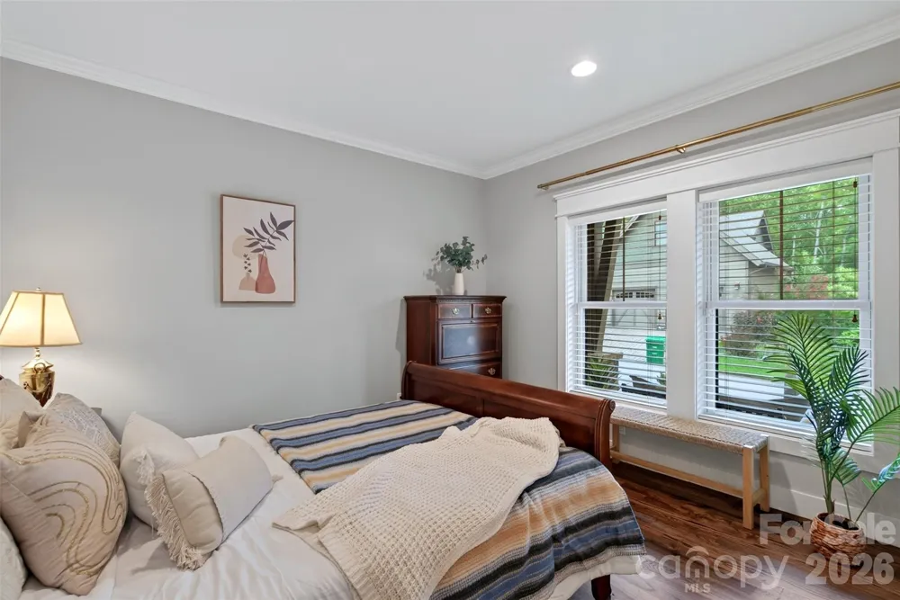 44 Stills Creek Loop Fairview, NC 28730