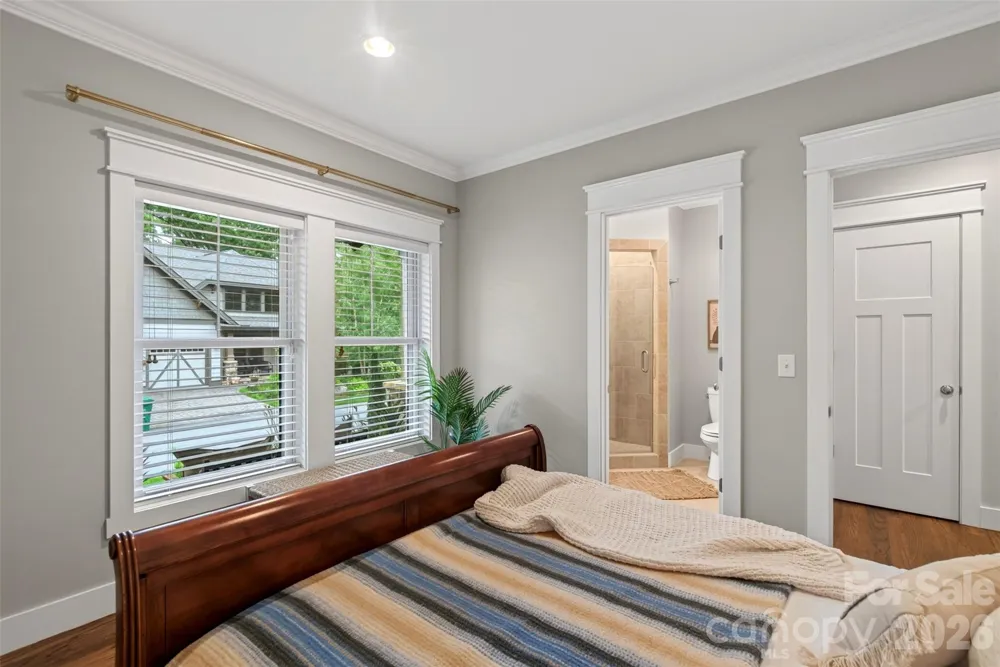 44 Stills Creek Loop Fairview, NC 28730
