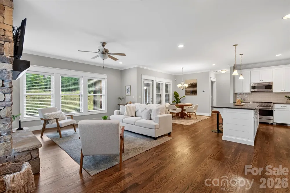 44 Stills Creek Loop Fairview, NC 28730