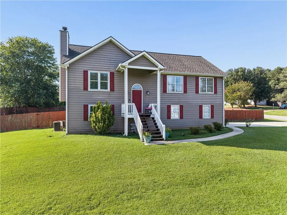 652 Thorn Brook Ridge Bethlehem, GA 30620