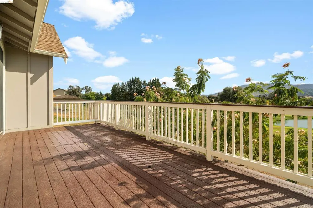 569 Spyglass Cir Angels Camp, CA 95222