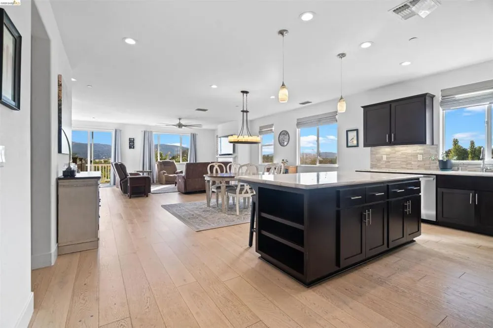 569 Spyglass Cir Angels Camp, CA 95222