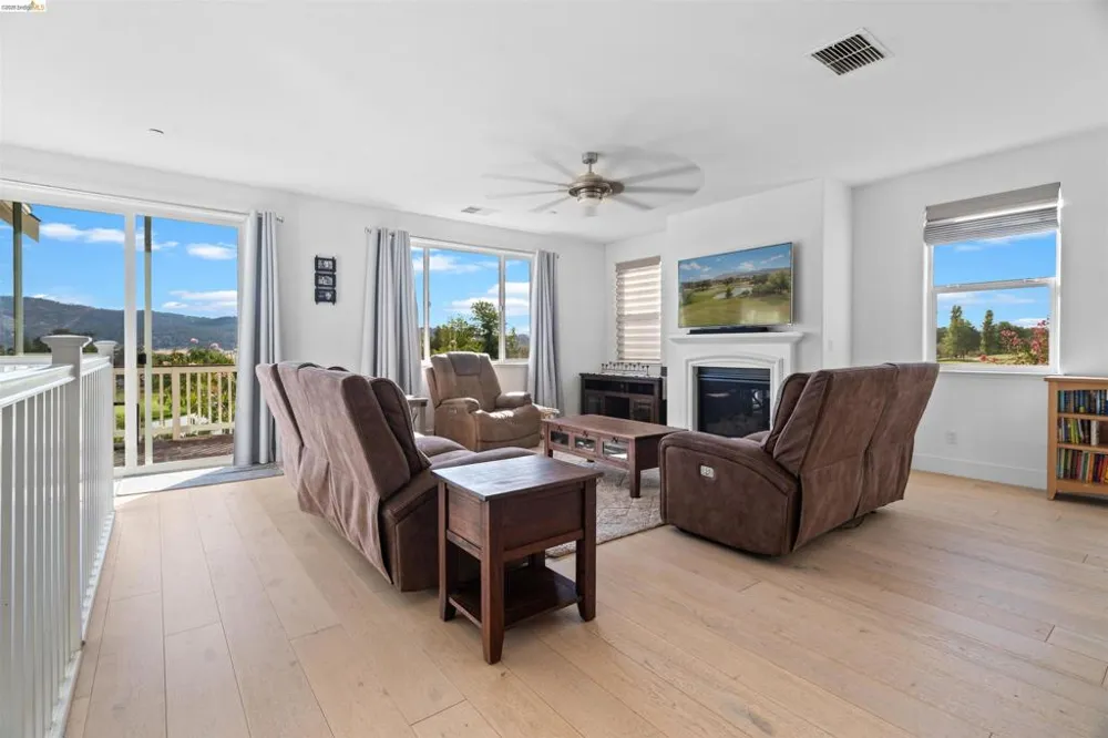 569 Spyglass Cir Angels Camp, CA 95222