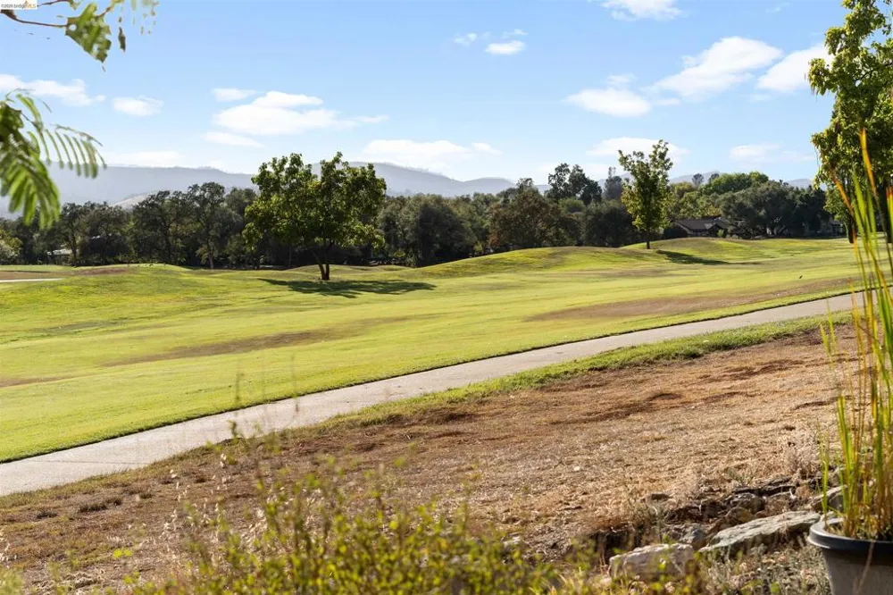569 Spyglass Cir Angels Camp, CA 95222