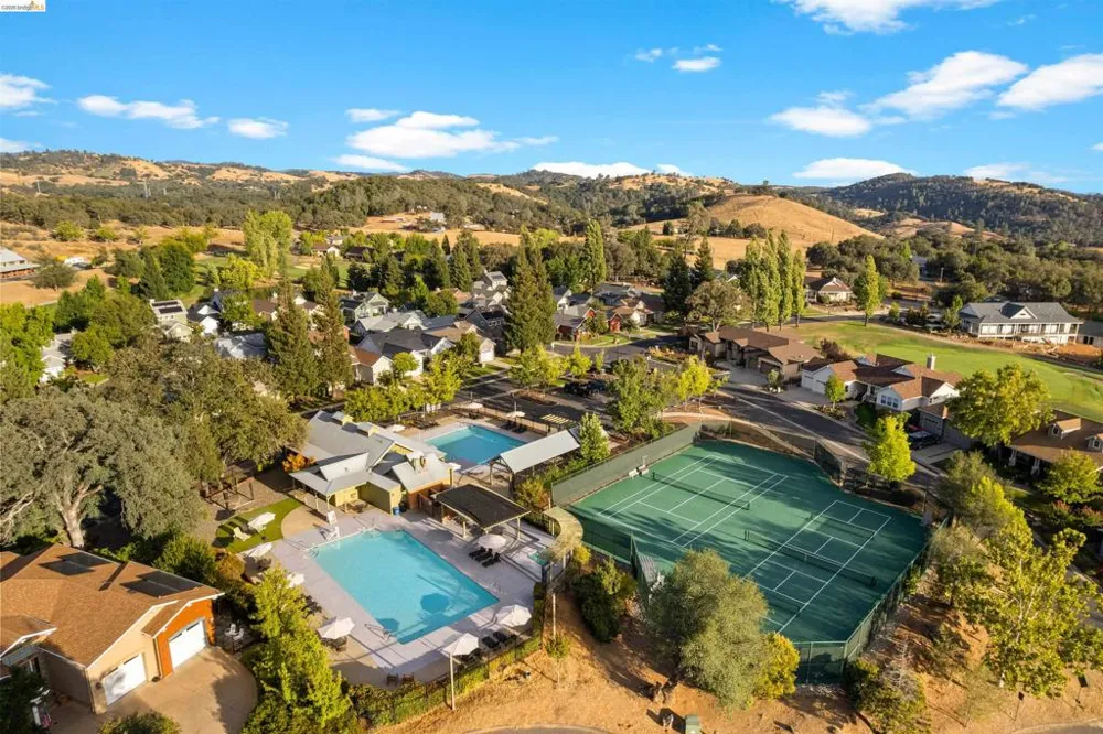 569 Spyglass Cir Angels Camp, CA 95222
