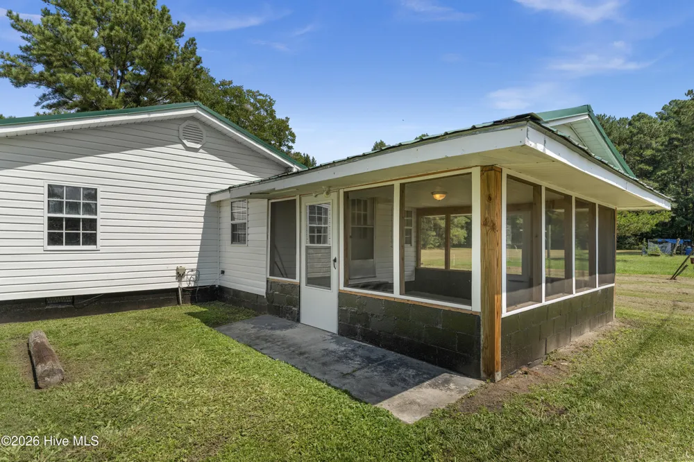 3537 S Nc 11 Highway Wallace, NC 28466