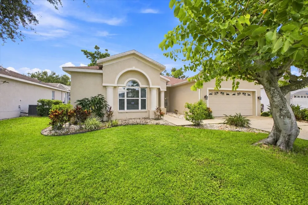 4002 2ND DR NE Bradenton, FL 34208