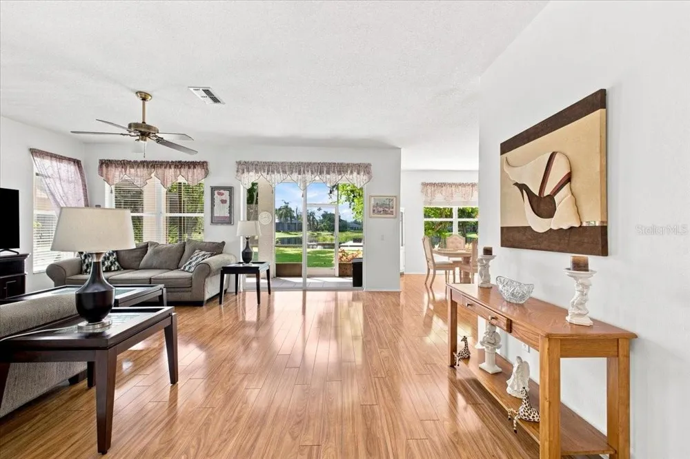 4002 2ND DR NE Bradenton, FL 34208