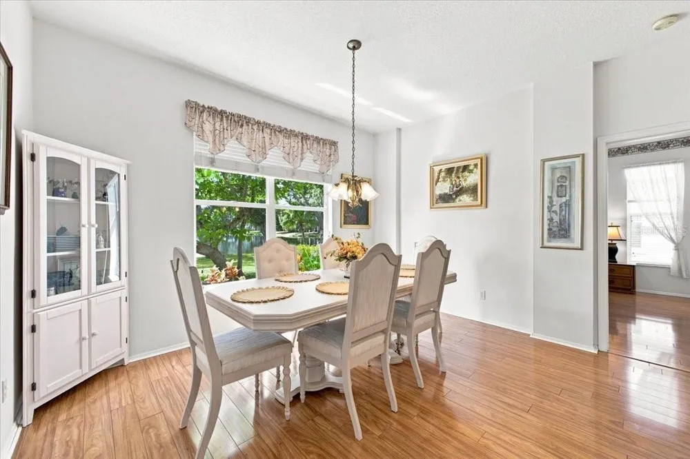 4002 2ND DR NE Bradenton, FL 34208