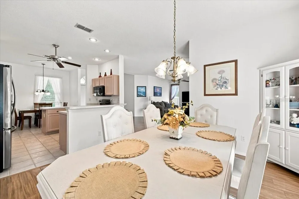 4002 2ND DR NE Bradenton, FL 34208