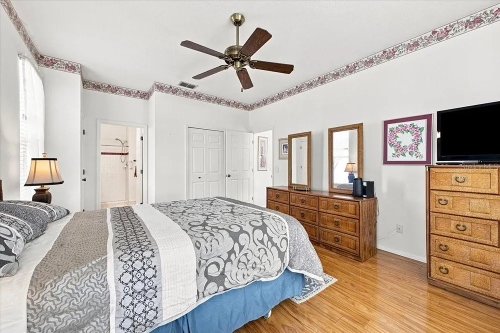 4002 2ND DR NE Bradenton, FL 34208