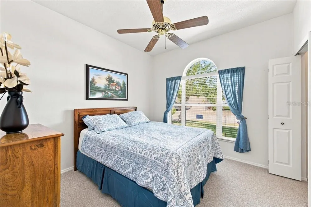 4002 2ND DR NE Bradenton, FL 34208