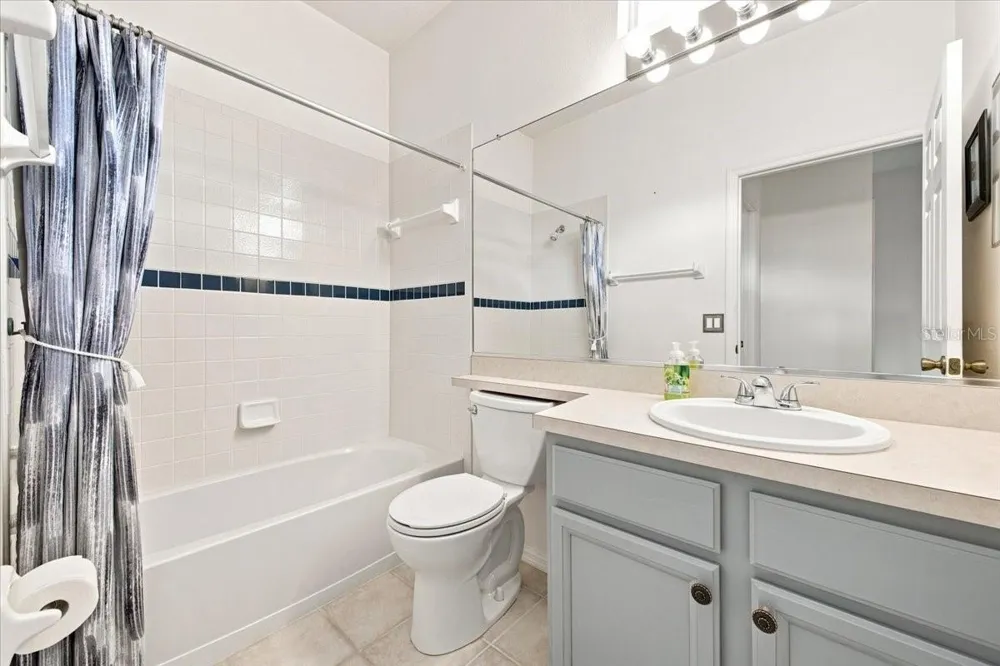 4002 2ND DR NE Bradenton, FL 34208